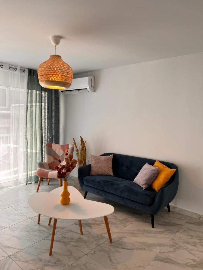Casa De Tres Hermanos In The Heart Of Athen Exterior foto