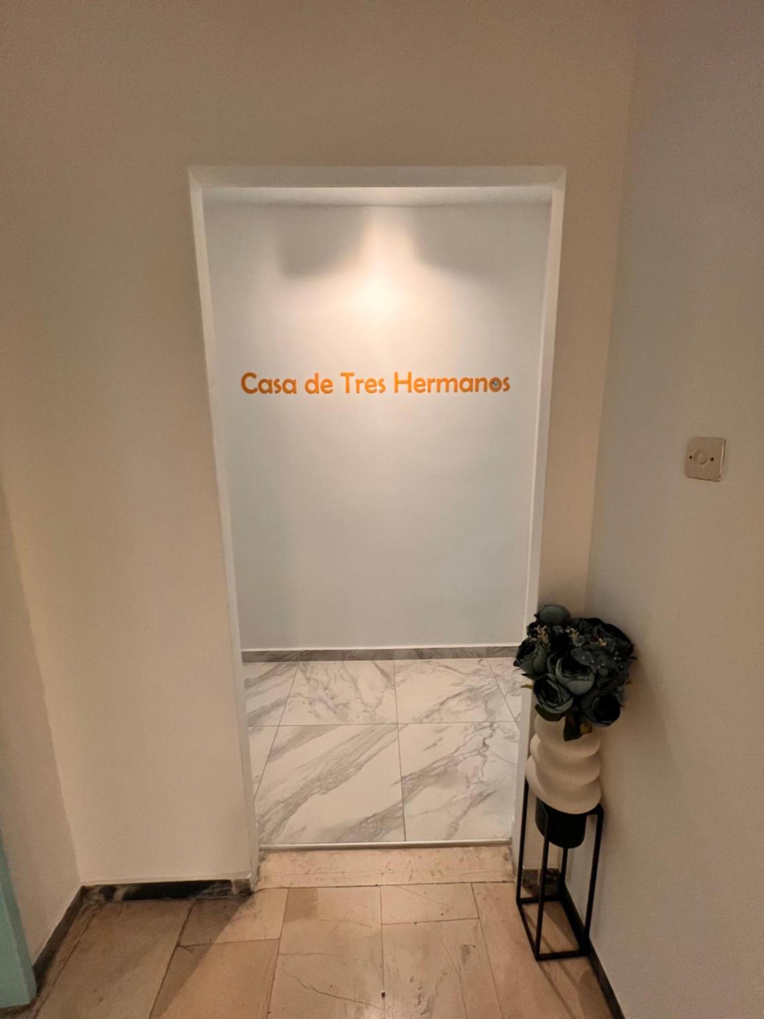 Casa De Tres Hermanos In The Heart Of Athen Exterior foto